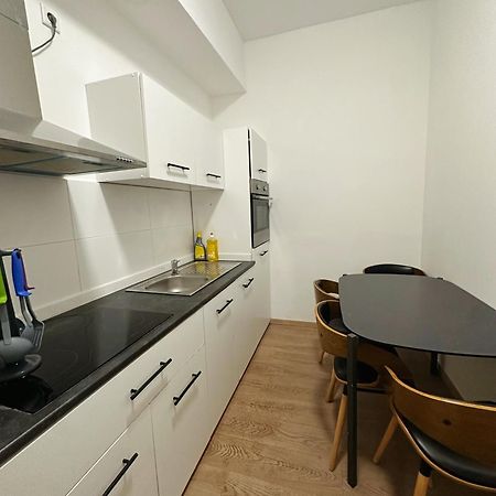 2Schlafenzimmer 5Betten Montuerwhonung Appartement Düsseldorf Buitenkant foto