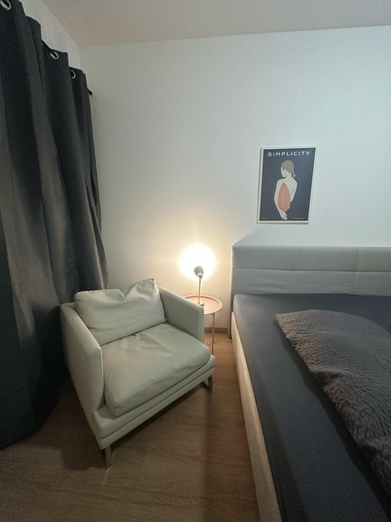 2Schlafenzimmer 5Betten Montuerwhonung Appartement Düsseldorf Buitenkant foto